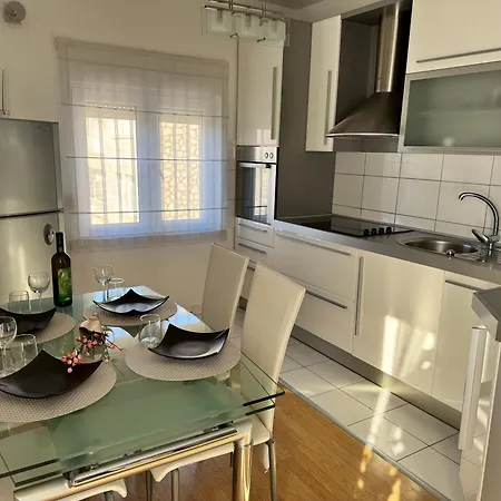 Apartment Alpeza *
